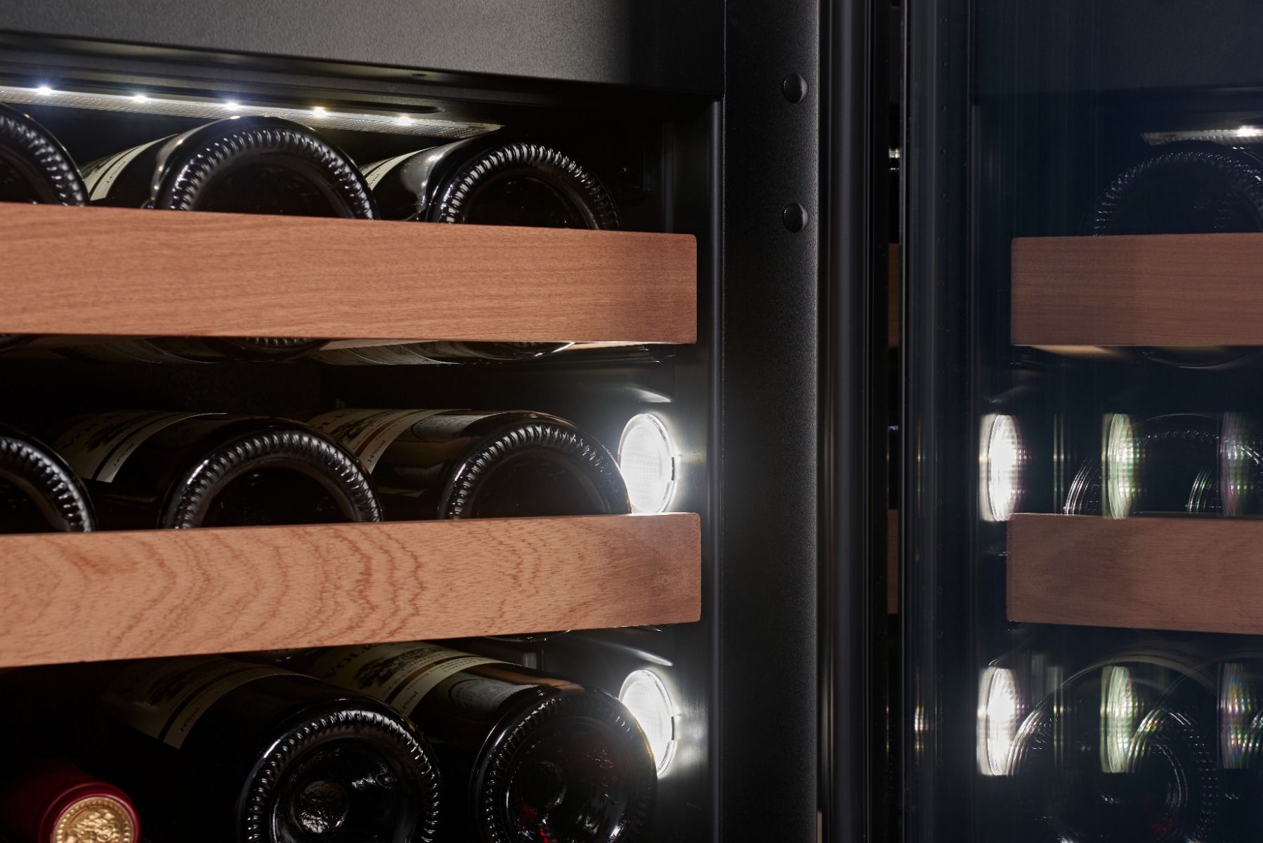 Holztablare mit weisser Innenbeleuchtung im WIB-60DF