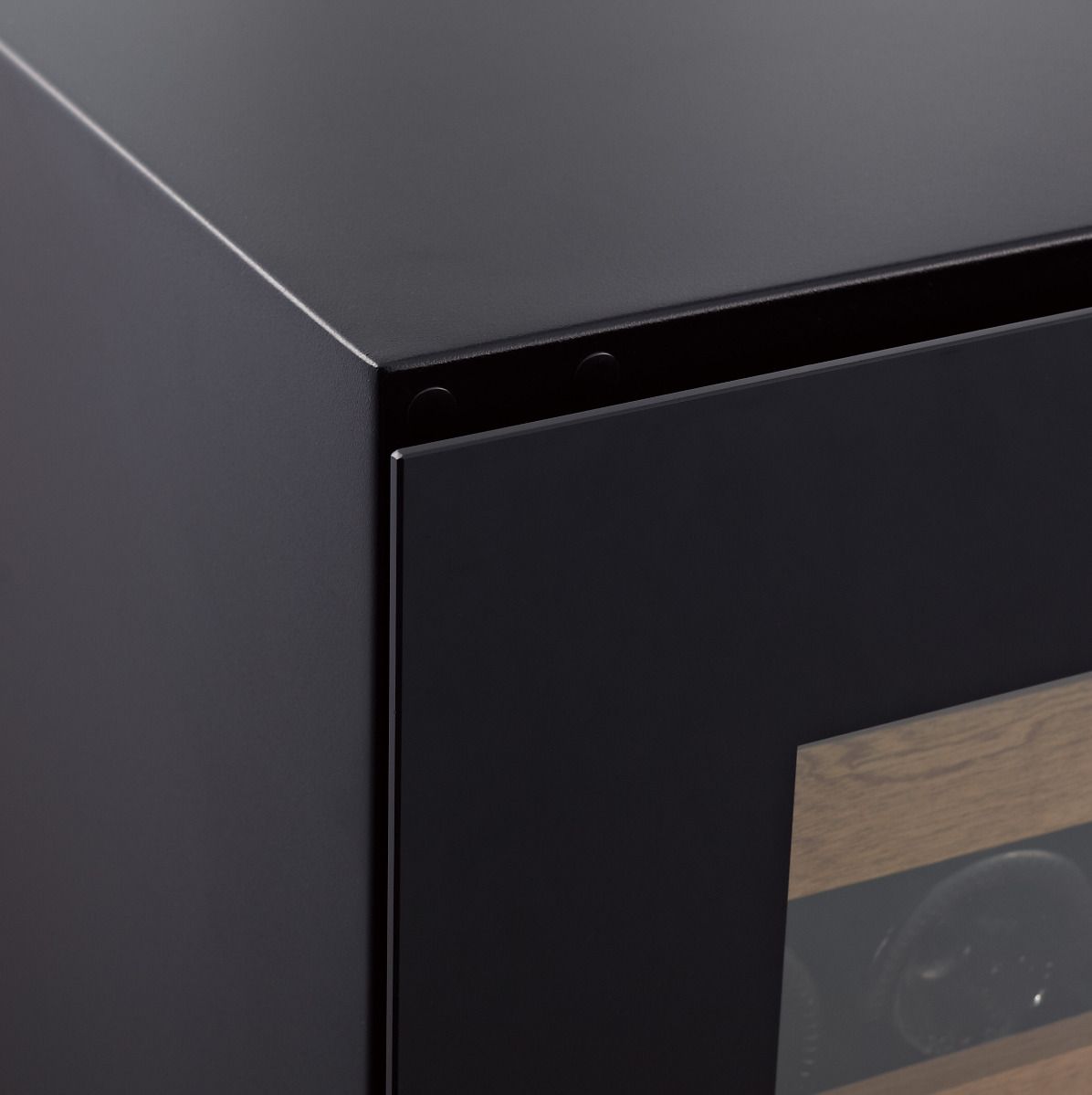 Detail: Edge